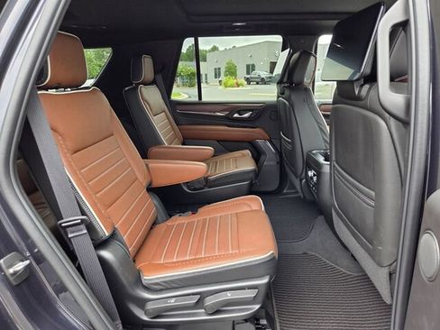 Used 2023 GMC Yukon Denali Ultimate AWD/4WD image 23