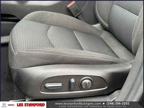 Used 2023 GMC Terrain SLE w/ Driver Convenience Package image 18