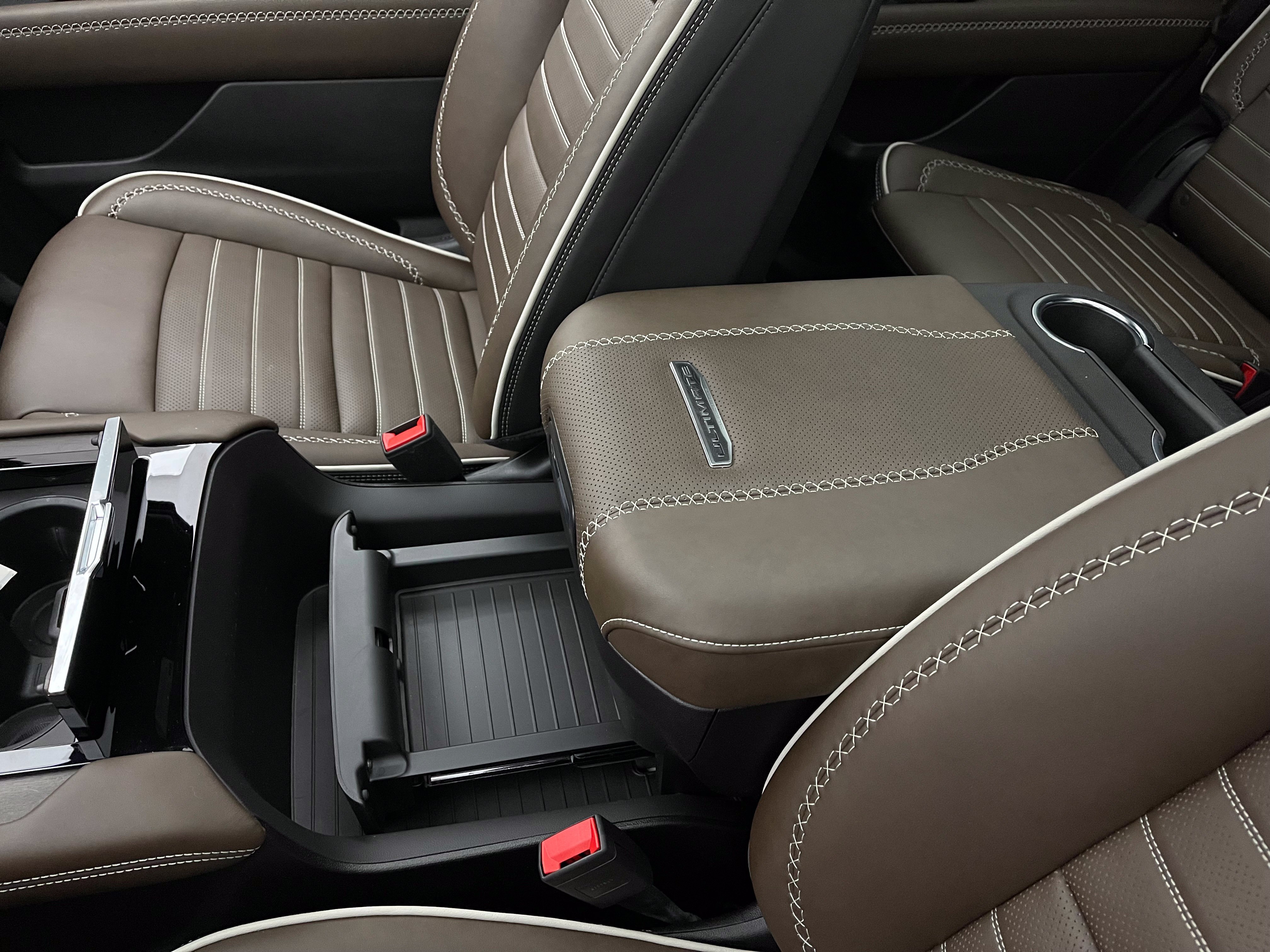 Used 2026 GMC Yukon Denali Ultimate w/ LPO, Floor Liner Package AWD/4WD image 40