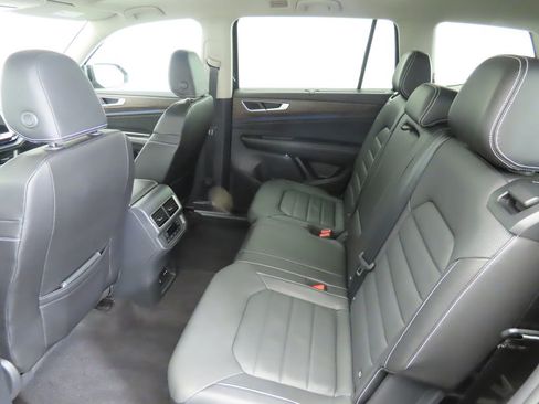 Certified 2024 Volkswagen Atlas SEL image 20