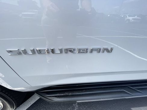 Certified 2022 Chevrolet Suburban Premier AWD/4WD image 33