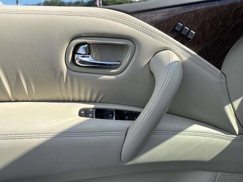 Used 2017 INFINITI QX80 2WD w/ Driver Assistance Package image 22