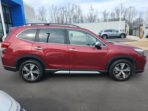 Used 2019 Subaru Forester Touring image 6