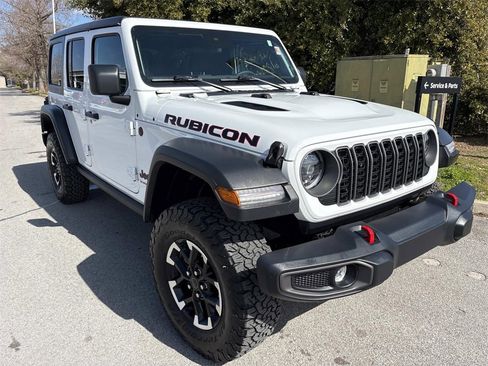 Used 2025 Jeep Wrangler Unlimited Rubicon image 7