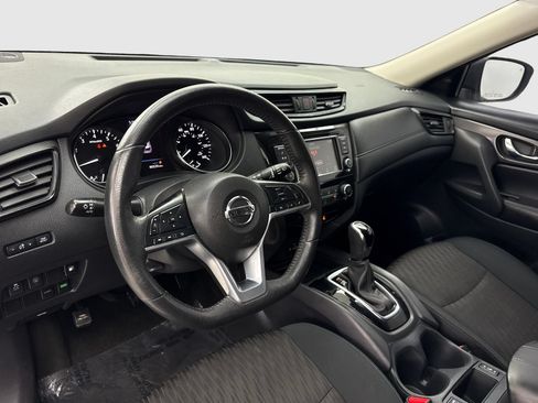Used 2019 Nissan Rogue S w/ Special Edition Package FWD image 18