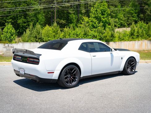 Used 2019 Dodge Challenger SRT Hellcat RWD image 19
