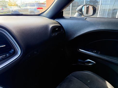 Used 2019 Dodge Challenger R/T Scat Pack w/ Plus Package image 28