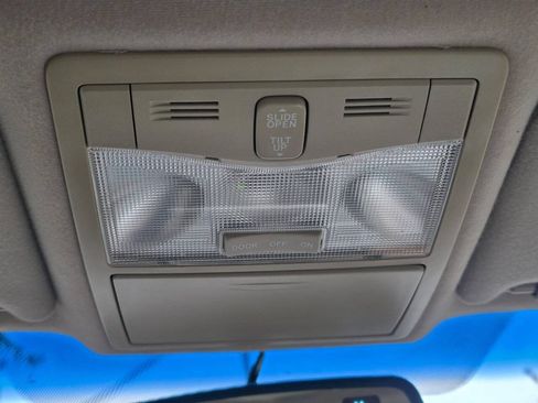 Used 2006 Toyota Avalon XLS FWD image 28