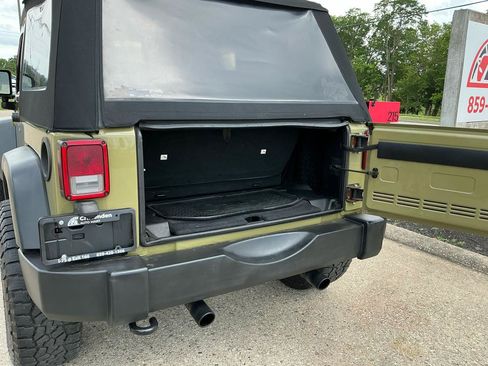 Used 2013 Jeep Wrangler Sport AWD/4WD image 14