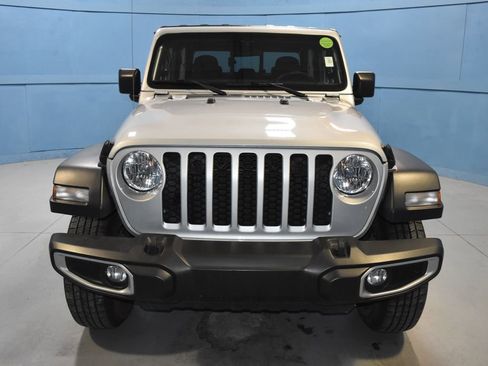 Used 2023 Jeep Gladiator Sport image 23