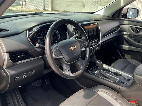 Used 2019 Chevrolet Traverse RS FWD image 15