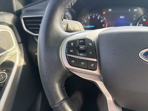 Used 2022 Ford Explorer XLT w/ Equipment Group 202A image 47