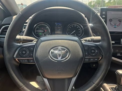 Used 2023 Toyota Camry SE FWD image 15