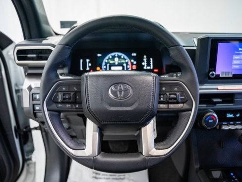 New 2026 Toyota 4Runner SR5 image 27