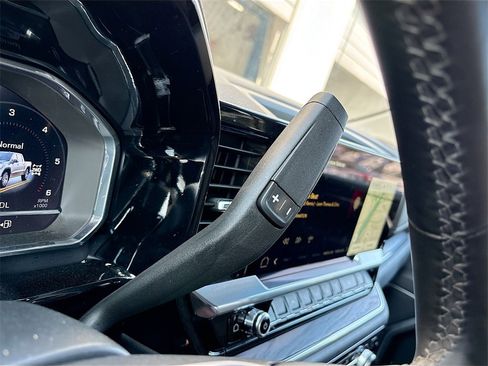 Used 2025 GMC Sierra 1500 SLT image 17