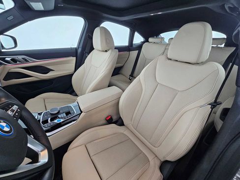 Used 2024 BMW i4 eDrive40 w/ Convenience Package image 21