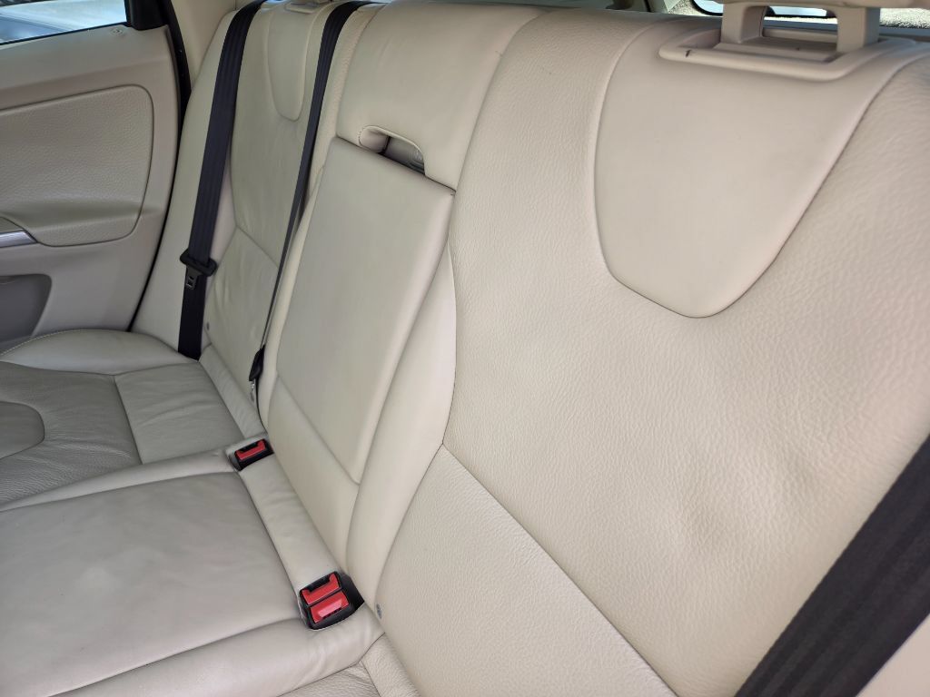 Used 2013 Volvo XC60 T6 AWD/4WD image 33