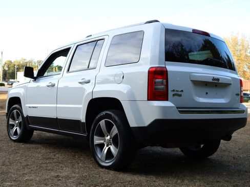 Used 2016 Jeep Patriot High Altitude image 3