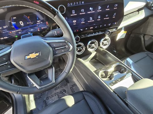 Used 2025 Chevrolet Blazer EV LT w/ Super Cruise Package AWD/4WD image 41