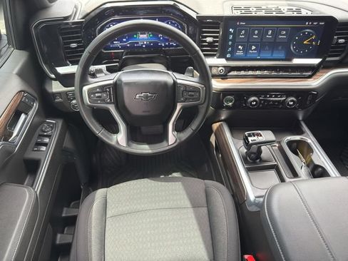 Used 2023 Chevrolet Silverado 1500 RST AWD/4WD image 16