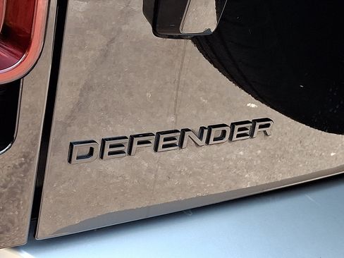 Used 2025 Land Rover Defender 110 S AWD/4WD image 30