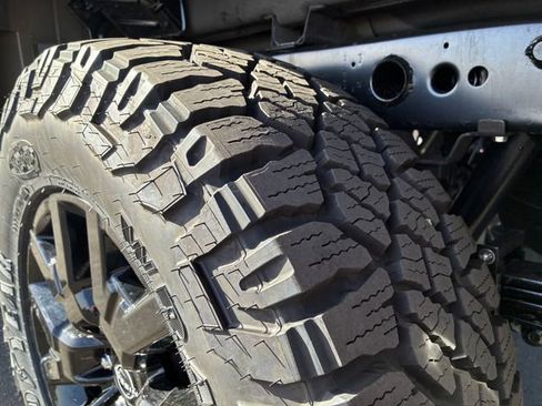 New 2026 Nissan Frontier SV w/ SV Convenience Package AWD/4WD image 11