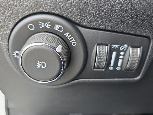 New 2026 Jeep Compass Latitude image 26