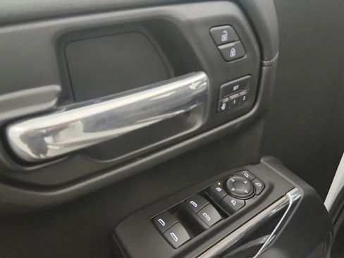 Used 2019 Chevrolet Silverado 1500 LTZ w/ LTZ Premium Package image 31