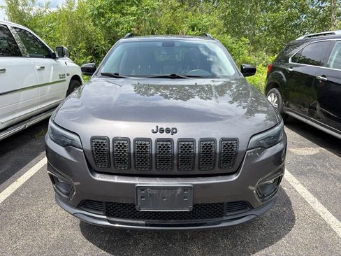 Used 2022 Jeep Cherokee Latitude Lux w/ Sun & Sound Group AWD/4WD image 2