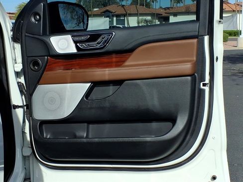 Used 2022 Lincoln Navigator L Reserve image 15