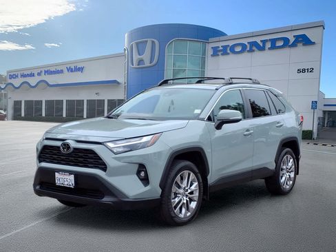Used 2023 Toyota RAV4 XLE Premium FWD image 1