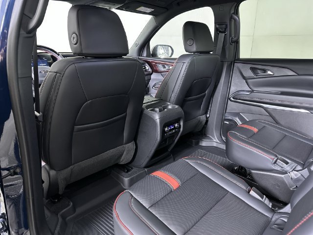 New 2027 Chevrolet Traverse RS w/ LPO, Floor Liner Package FWD image 23