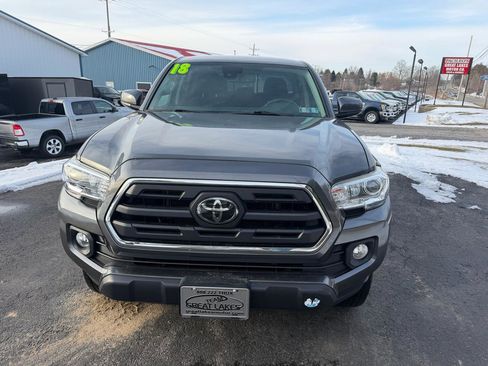 Used 2018 Toyota Tacoma SR5 image 2