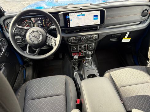 New 2026 Jeep Gladiator Mojave image 16