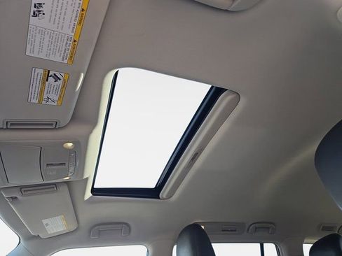 Used 2024 Nissan Armada SL image 29