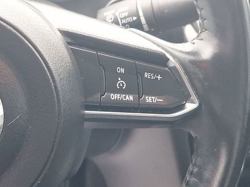 Used 2018 MAZDA MAZDA3 Touring image 34