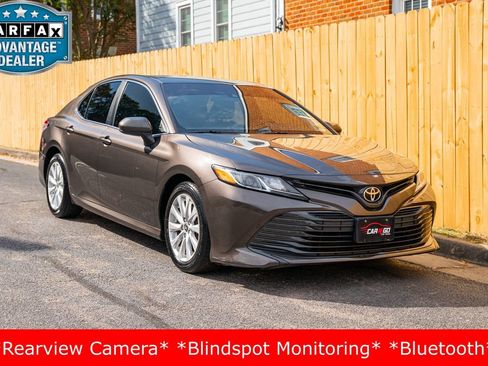 Used 2018 Toyota Camry LE w/ Protection Package (Q2) image 3
