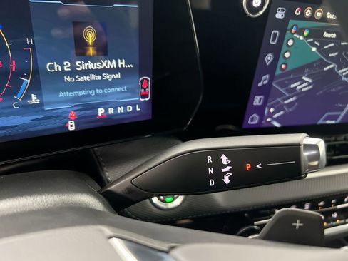 New 2026 Chevrolet Equinox LT FWD image 18