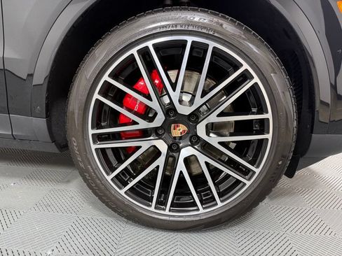 New 2026 Porsche Cayenne S AWD/4WD image 14