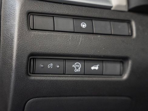 Used 2023 Nissan Rogue SL image 46