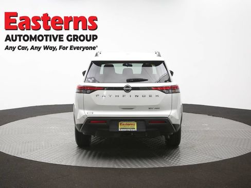 Used 2023 Nissan Pathfinder SV w/ SV Premium Package AWD/4WD image 39
