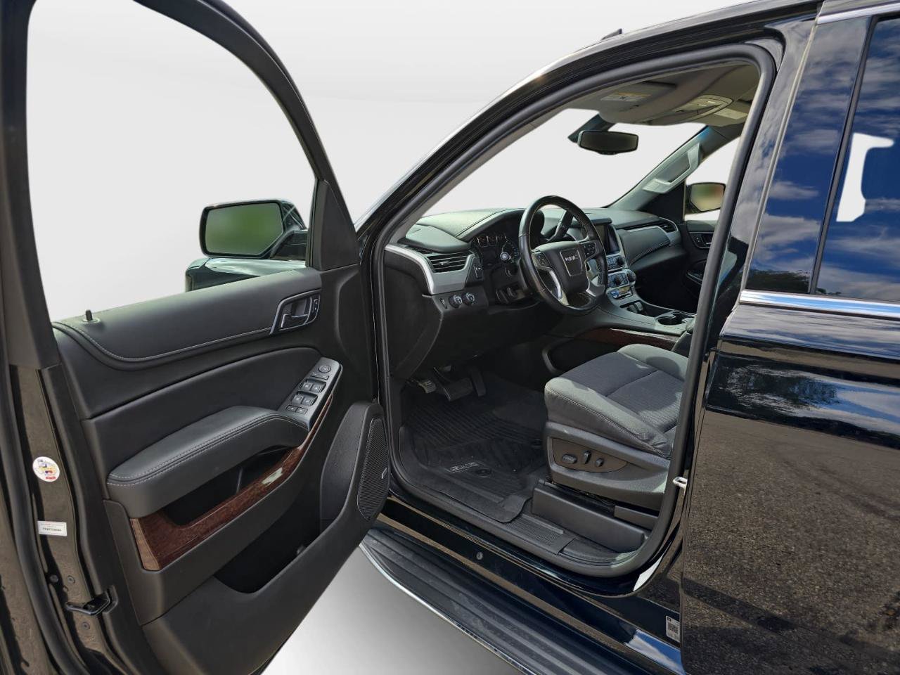 Used 2019 GMC Yukon XL SLE AWD/4WD image 11