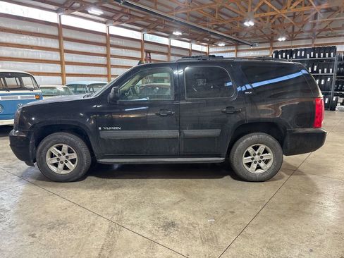 Used 2007 GMC Yukon SLT w/ SLT Preferred Equipment Group image 11