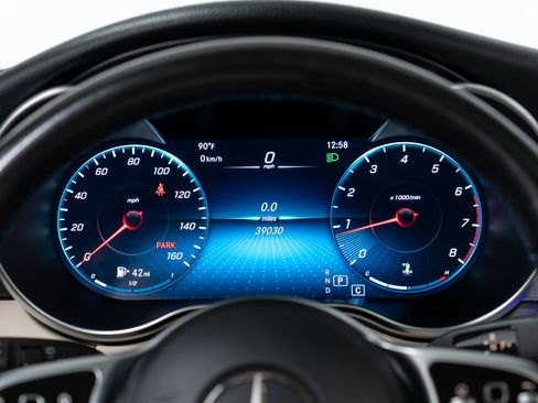 Certified 2022 Mercedes-Benz GLC 300 4MATIC w/ Multimedia Package Lite image 18