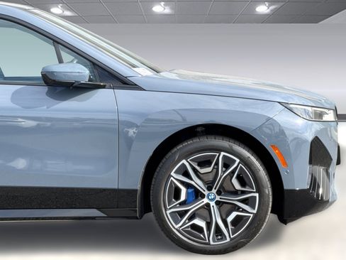 Used 2024 BMW iX xDrive50 w/ Sport Package AWD/4WD image 36