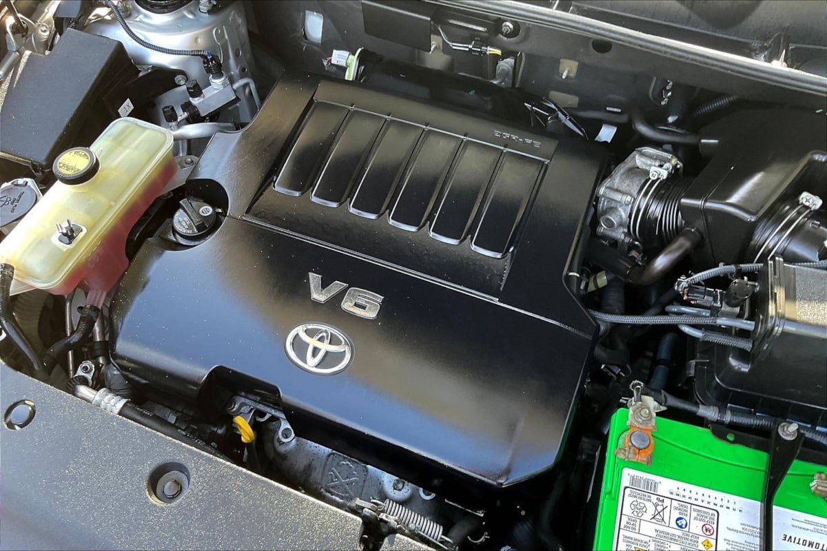 Used 2011 Toyota RAV4 Limited AWD/4WD image 30