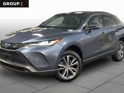 Used 2023 Toyota Venza LE AWD/4WD image 1