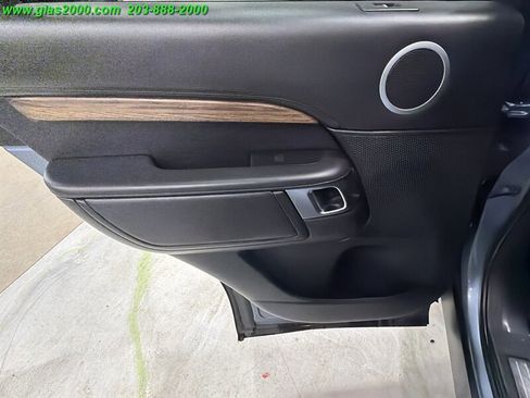 Used 2019 Land Rover Discovery HSE Luxury image 27