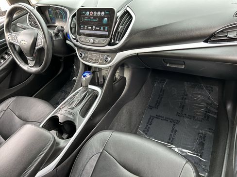 Used 2017 Chevrolet Volt LT w/ Comfort Package image 11