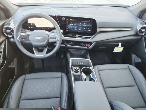 New 2026 Chevrolet Equinox LT w/ Convenience Package II image 11